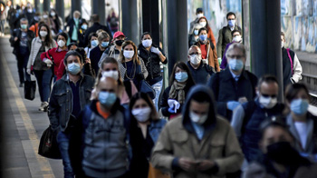 italianos con mascarilla