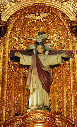 niño jesús en el altar